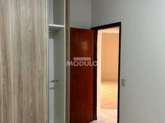 APARTAMENTO à venda, 2 quartos, 1 vaga, Santa Mônica - Uberlândia/MG