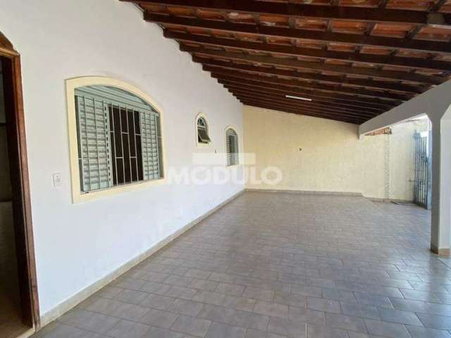 CASA RESIDENCIAL à venda, 3 quartos, 1 suíte, 3 vagas, DONA ZULMIRA - Uberlândia/MG