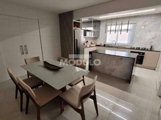 APARTAMENTO à venda, 3 quartos, 3 suítes, 2 vagas, Martins - Uberlândia/MG