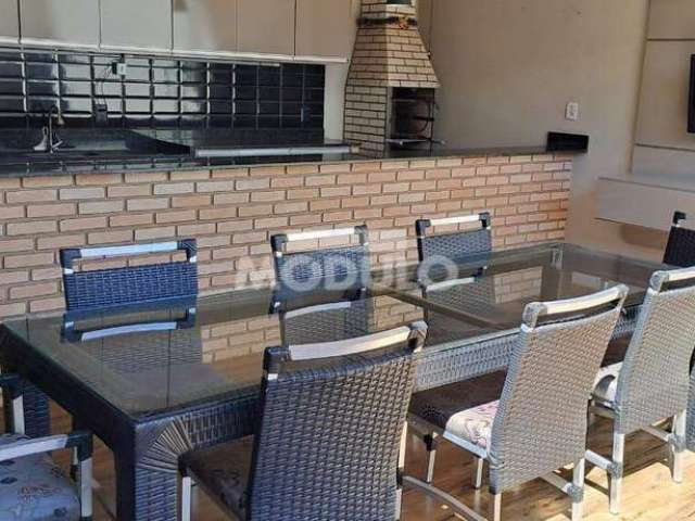 CASA RESIDENCIAL à venda, 3 quartos, 1 suíte, JARDIM PATRICIA - Uberlândia/MG