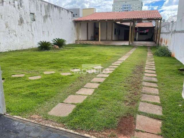 CASA RESIDENCIAL à venda, 3 quartos, 1 suíte, 4 vagas, NOSSA SENHORA APARECIDA - Uberlândia/MG