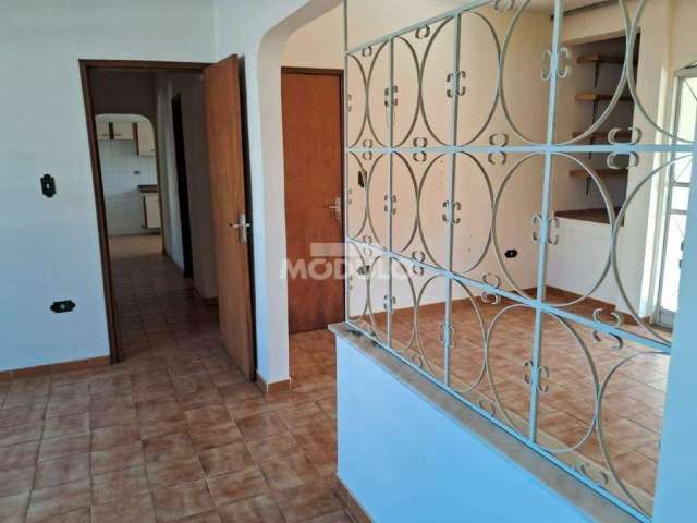 CASA RESIDENCIAL à venda, 3 quartos, 1 suíte, 2 vagas, Santa Mônica - Uberlândia/MG