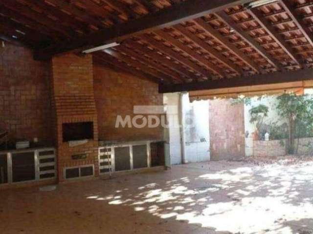 Casa residencial para locação, bairro Nossa Senhora Aparecida