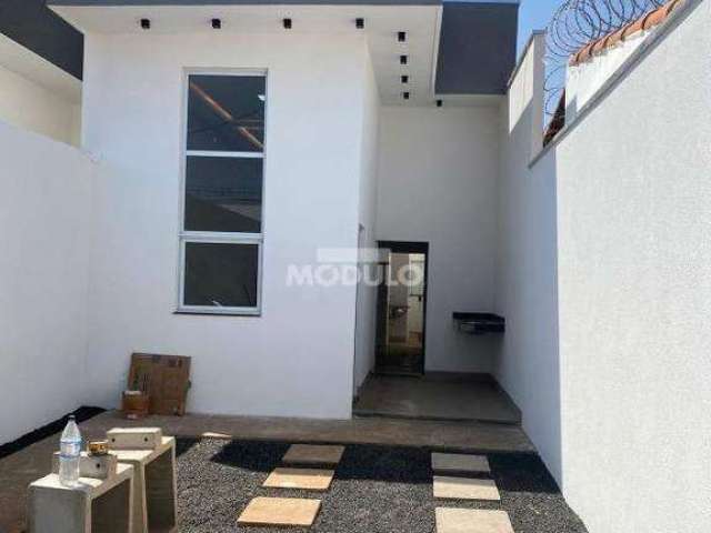 CASA RESIDENCIAL à venda, 3 quartos, 1 suíte, 2 vagas, Segismundo Pereira - Uberlândia/MG