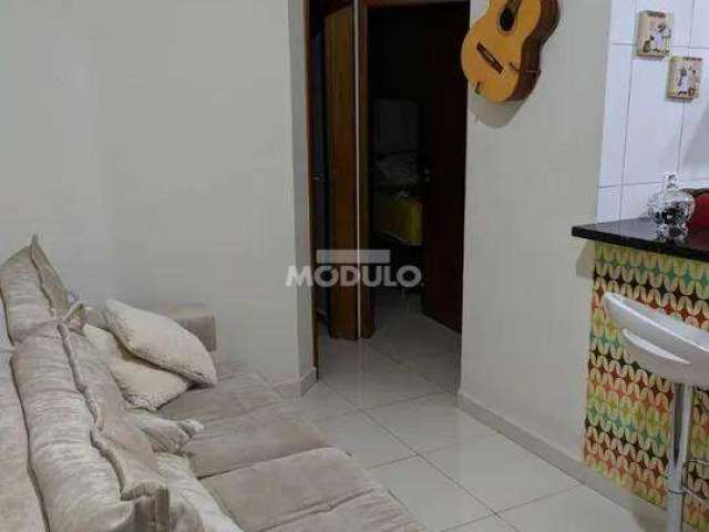 APARTAMENTO à venda, 2 quartos, 1 vaga, Santa Mônica - Uberlândia/MG