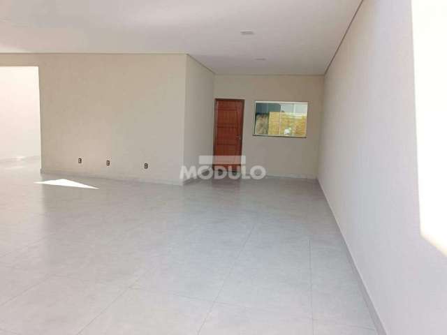 CASA RESIDENCIAL à venda, 3 quartos, 1 suíte, 4 vagas, Granada - Uberlândia/MG