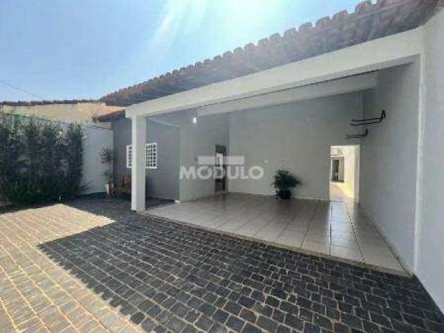 Casa residencial para locação, bairro Jardim Karaiba