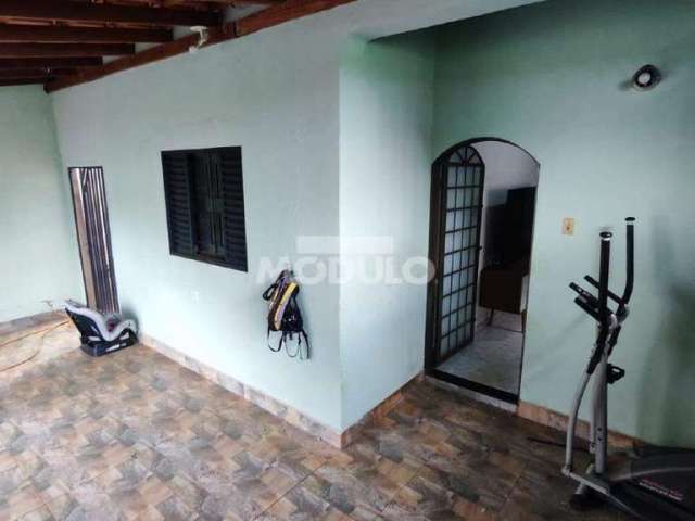 CASA RESIDENCIAL à venda, 3 quartos, 2 vagas, Pampulha - Uberlândia/MG