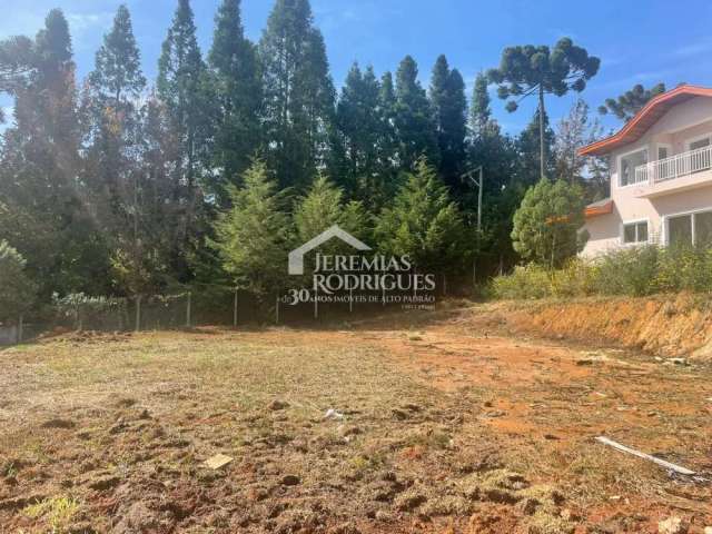 Terreno com 1.300 m² - Condomínio Villagio Baronesa - Campos do Jordão/SP.