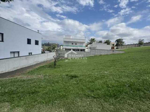 Terreno com 420 m² - Condomínio Reserva dos Lagos - Pindamonhangaba/SP.