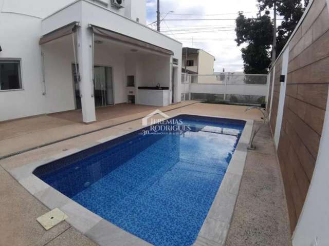 Casa com 3 dormitórios, 235 m² - Condomínio Campos do Conde I - Tremembé/SP.