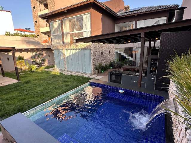 Casa a venda em Piatã com 5 quartos espaço gourmet e piscina