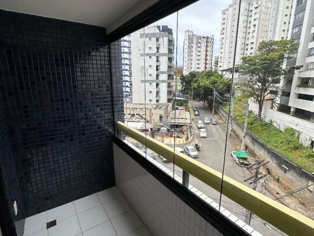 Apartamento a venda quarto e sala no Candeal com varanda no Edf Osmar Vieira Santos