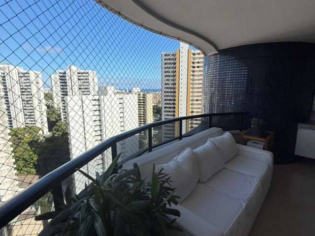 Apartamento a venda no Horto Florestal com 3 suites e vista mar