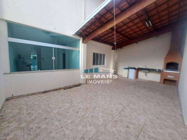 Casa com 3 dormitórios para alugar, 202 m² por R$ 4.687,00/mês - Alto - Piracicaba/SP