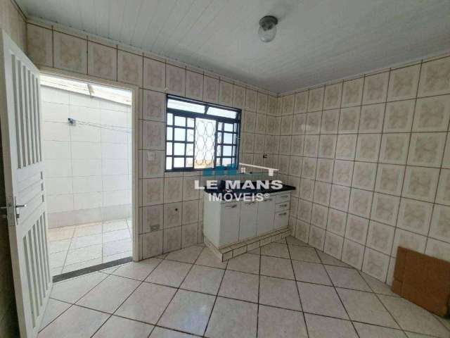 Casa com 2 dormitórios para alugar, 45 m² por R$ 968,93/mês - Alto - Piracicaba/SP