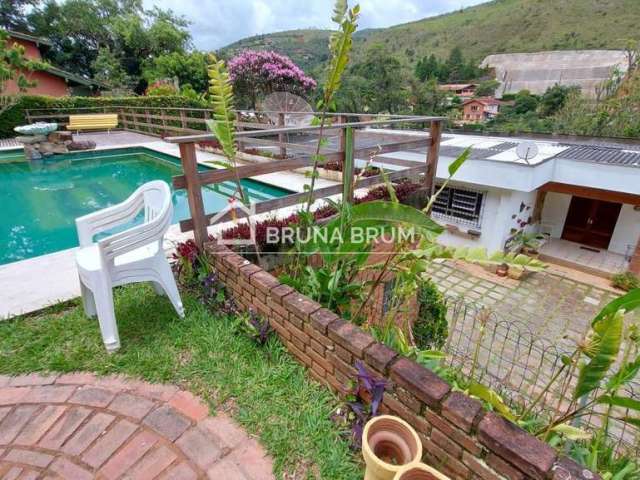 Casa para Venda em Teresópolis, Albuquerque, 3 dormitórios, 1 suíte, 5 banheiros, 4 vagas