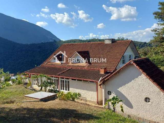 Casa em Condomínio para Venda em Teresópolis, Fazenda Alpina, 4 dormitórios, 1 suíte, 3 banheiros, 9 vagas