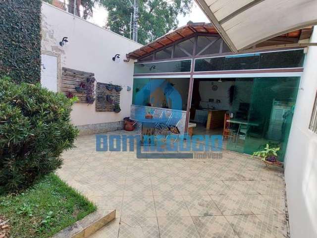 Casa com 3 dormitórios à venda, SÃO PEDRO, GOVERNADOR VALADARES - MG