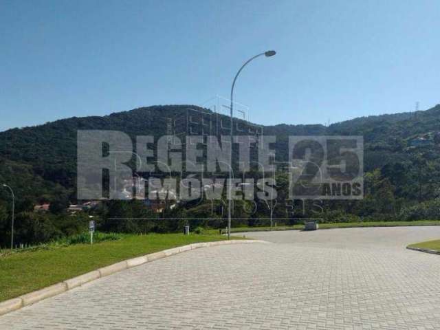 Terreno loteamento fechado à venda no bairro Itacorubi em Florianópolis