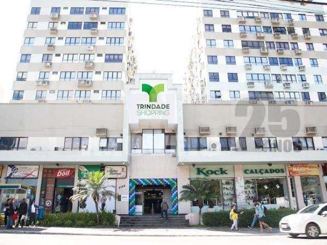 Sala comercial à venda no bairro Trindade em Florianópolis.