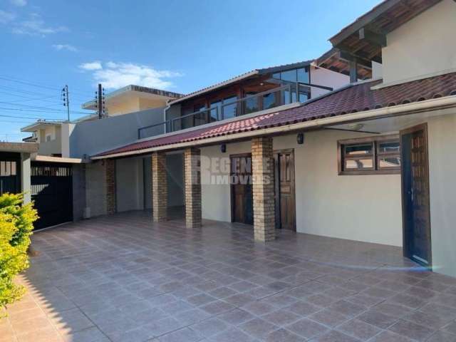 Casa à venda no bairro Barra da Lagoa em Florianópolis