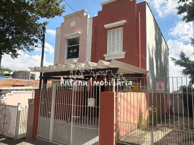 Casa com 02 dormitórios na Vila Madalena - Cód.: 9227.