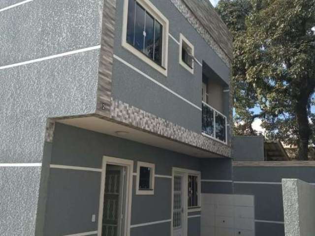 Casa com 3 quartos à venda na Rua Jorge Simão, 319, Alto Boqueirão, Curitiba por R$ 395.000