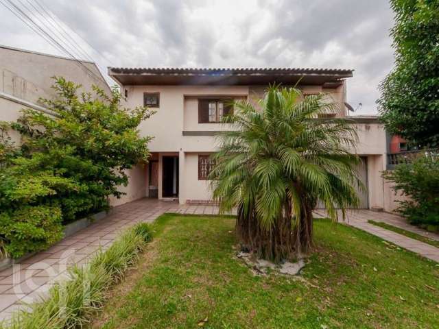 Casa com 3 quartos à venda na Newton Ivan Buskei, 68, Campina do Siqueira, Curitiba por R$ 800.000