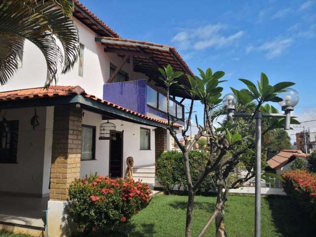 Casa para Venda em Salvador, Piatã, 5 dormitórios, 2 suítes, 4 banheiros, 4 vagas