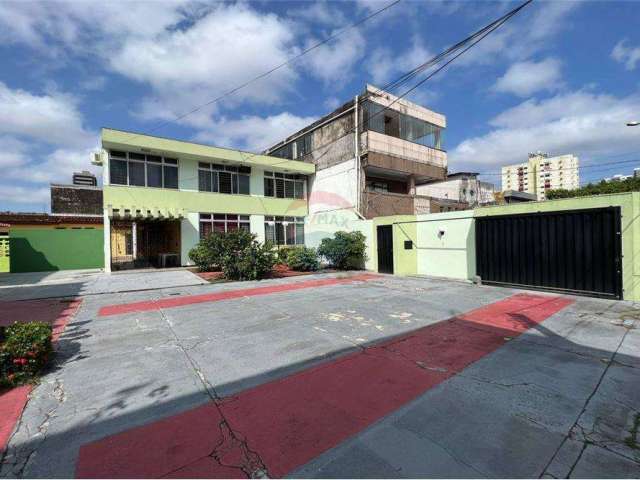 Casa na Duque entre Tv. chaco e Tv. Humaitá - 770m² - 46mx19m