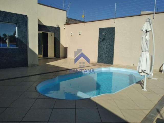 Casa com 3 quartos à venda na Rua Luiz Carlos Geia, 1031, Residencial Estoril, Taubaté por R$ 600.000