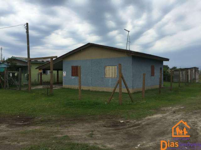 Casa para venda  no Bairro Santa Terezinha em Imbé