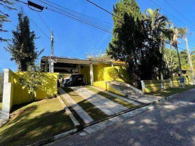 Casa com 3 suítes à venda, 400 m² no Condomínio Village Scorpios II por R$ 1.800.000 - Alpes dos Araçás (Jordanésia) - Cajamar/SP.