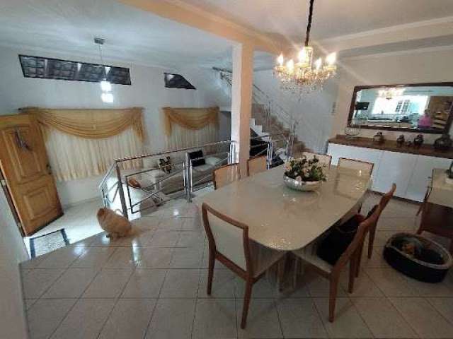 Casa com 3 quartos sendo 1 suíte à venda, 223 m² por R$ 1.010.000 - Jardim Tannus - Jundiaí/SP.