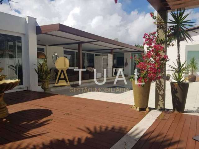 Excelente casa em Vilas do Atlântico