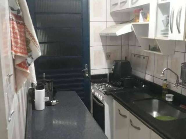 Vende-se casa em condomínio residencial castanheira