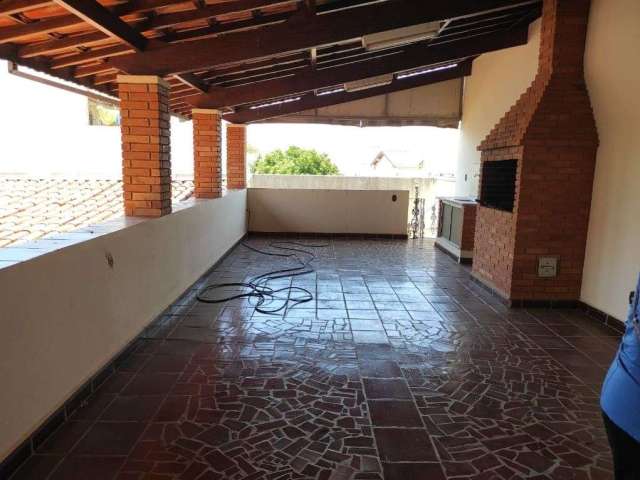 Casa com 4 dormitórios à venda, 260 m² por R$ 1.300.000 - Vila Clayton - Valinhos/SP