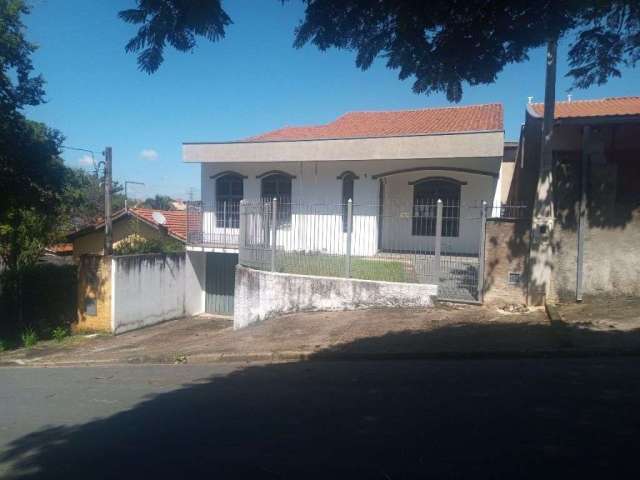 Casa com 3 dormitórios à venda, 235 m² por R$ 650.000,00 - Jardim Santana - Valinhos/SP