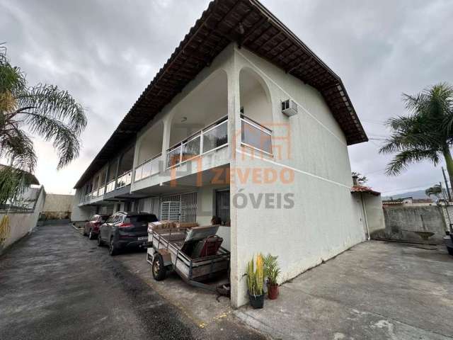 Sobrado em Condominio fechado otima localizaçao