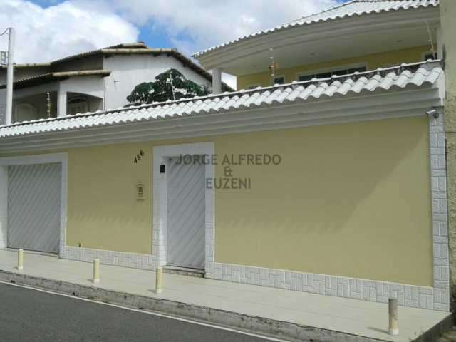 Casa com 3 quartos à venda na Rua Domingos Acácio de Oliveira, Centro, Itaguaí por R$ 1.250.000