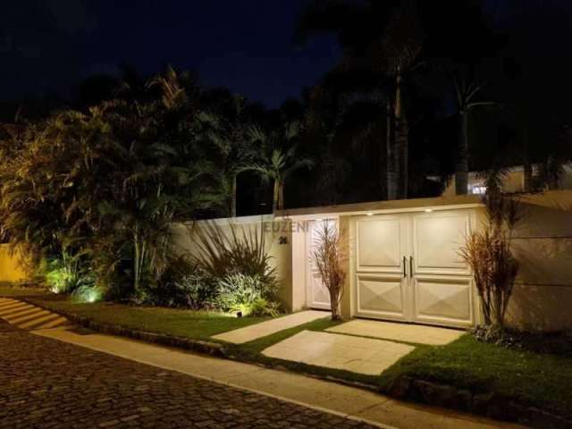 Casa em condomínio fechado com 3 quartos à venda na Estrada Frei Tiburcio, Camorim, Rio de Janeiro, 280 m2 por R$ 2.000.000