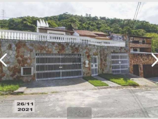 Casa em condomínio fechado com 4 quartos à venda na Rua São Caetano do Sul, Vila Valqueire, Rio de Janeiro, 675 m2 por R$ 1.100.000