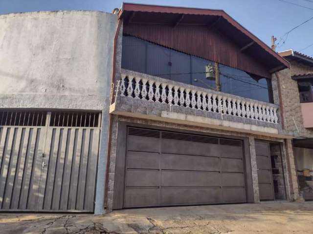 Casa à venda, 3 quartos, 1 suíte, 2 vagas, Castelinho - Piracicaba/SP