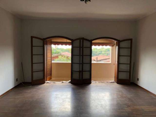 Casa à venda, 3 quartos, 1 suíte, 2 vagas, Centro - Piracicaba/SP