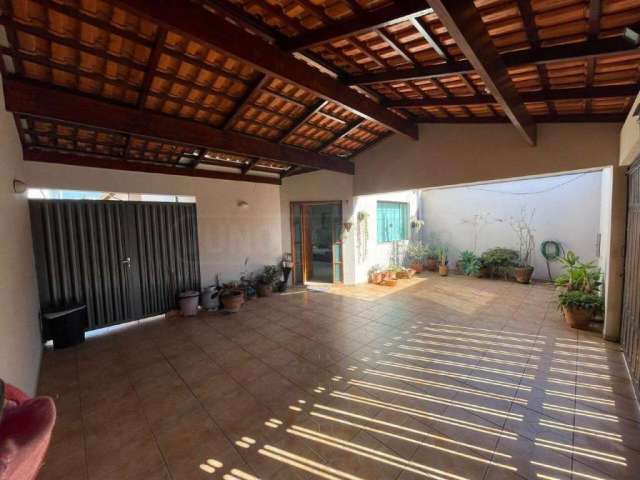 Casa à venda, 4 quartos, 2 suítes, 4 vagas, Água Branca - Piracicaba/SP