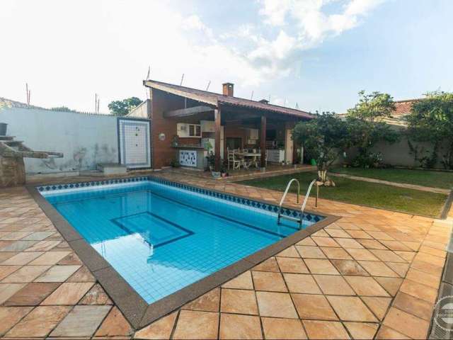 Casa à venda, 4 quartos, 1 suíte, 6 vagas, Nova Piracicaba - Piracicaba/SP