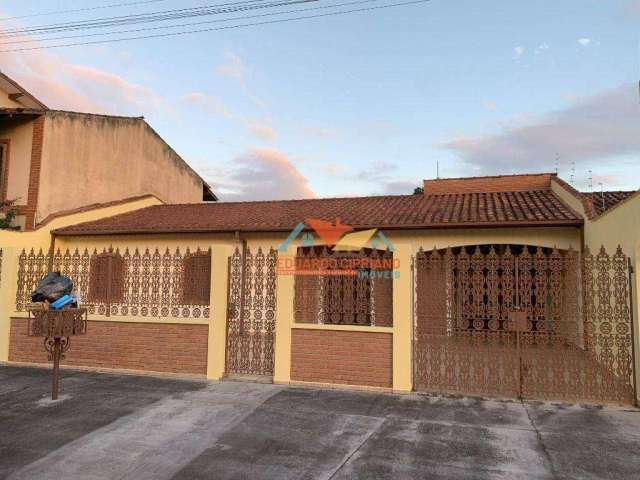 Casa com 4 dormitórios à venda, 200 m² por R$ 800.000,00 - Indaiá - Caraguatatuba/SP