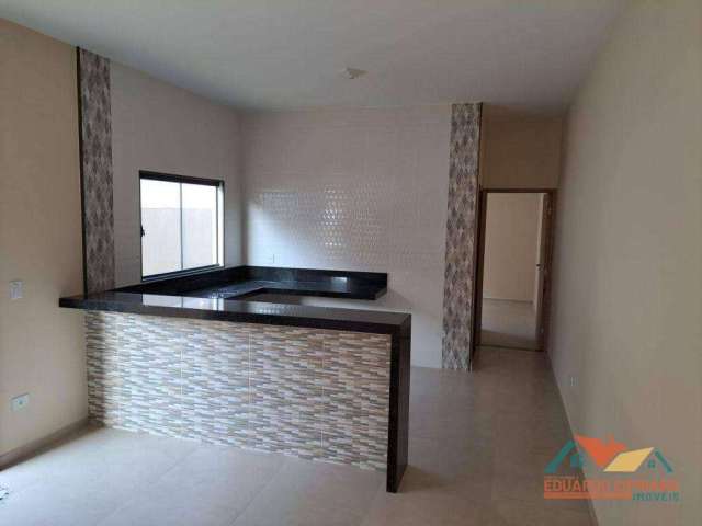 Casa com 2 dormitórios à venda, 65 m² por R$ 335.000,00 - Pontal de Santa Marina - Caraguatatuba/SP