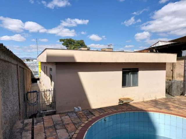 Casa com 3 quartos à venda na Rua Augusto dos Anjos, Santa Mônica, Belo Horizonte por R$ 1.300.000